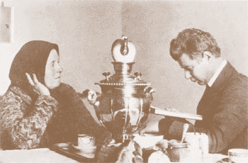 Сергей Есенин с матерью. Москва. Март 1925 г.